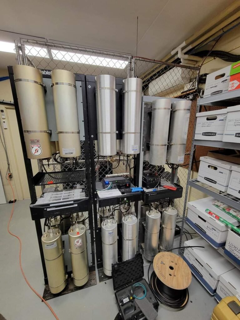 Photo of inside the shack at VE3RB showing the cavities and repeater.